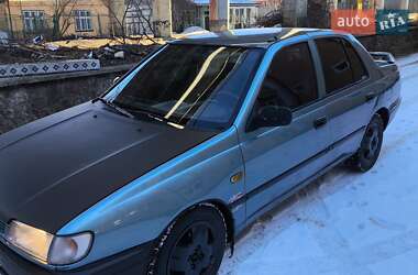Седан Nissan Sunny 1995 в Надвірній