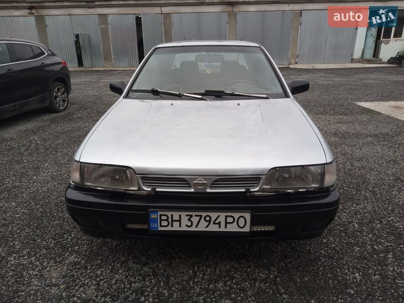 Nissan Sunny 1993