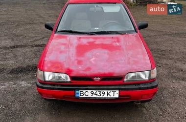 Универсал Nissan Sunny 1992 в Рихтичах