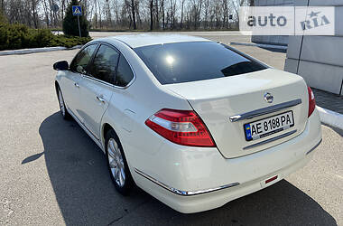 Седан Nissan Teana 2010 в Днепре