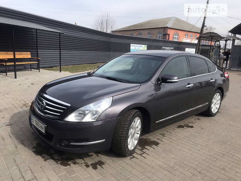 Nissan Teana j32