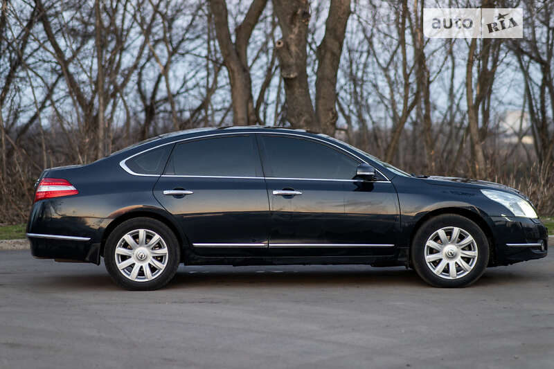 Седан Nissan Teana 2008 в Синельниково