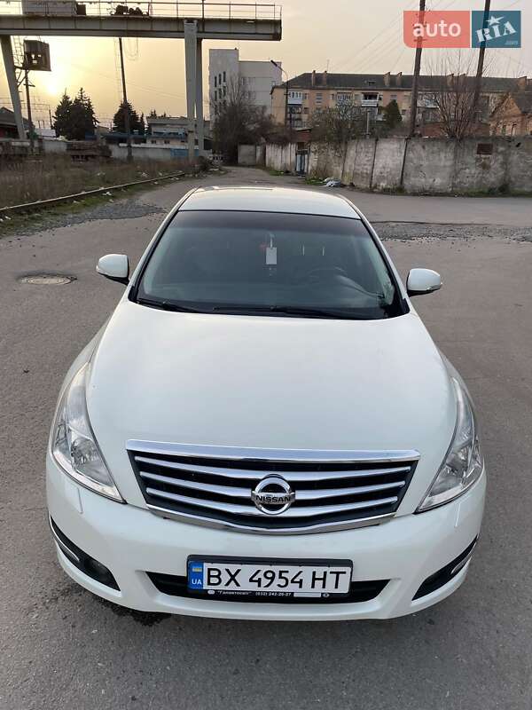 Седан Nissan Teana 2011 в Хмельницком