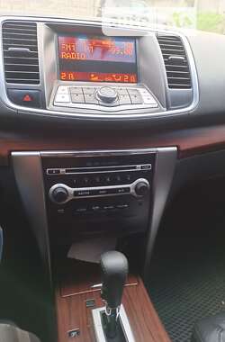 Седан Nissan Teana 2010 в Киеве