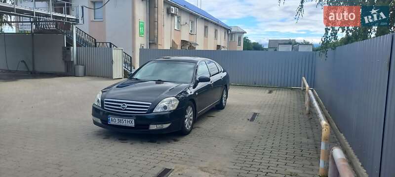 Седан Nissan Teana 2006 в Мукачево