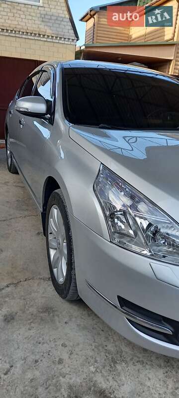 Седан Nissan Teana 2010 в Каменском