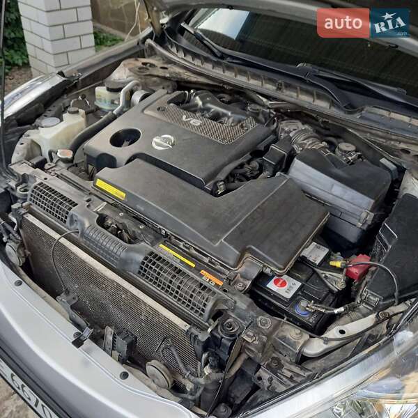 Седан Nissan Teana 2010 в Каменском