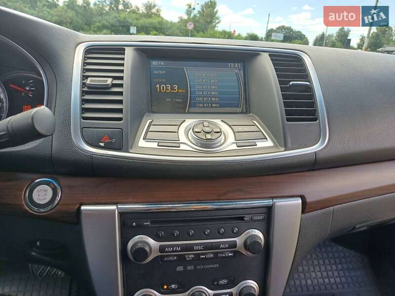 Седан Nissan Teana 2010 в Черкасах