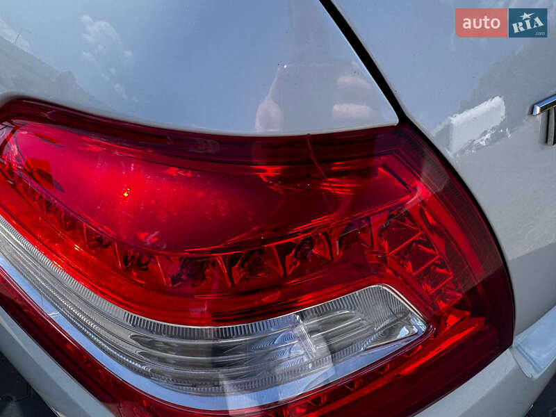 Седан Nissan Teana 2011 в Києві