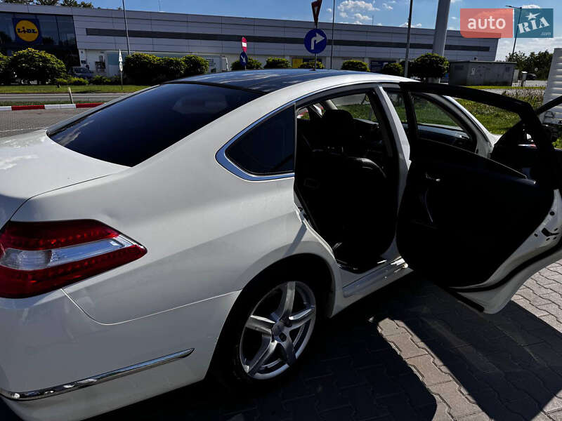 Седан Nissan Teana 2011 в Києві