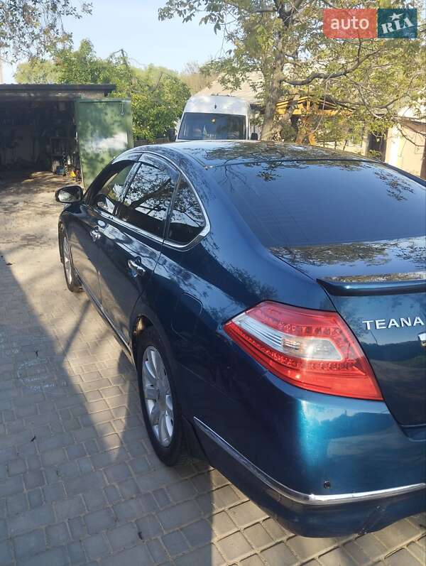 Седан Nissan Teana 2008 в Умани