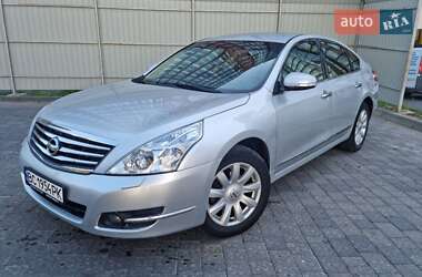 Седан Nissan Teana 2010 в Львове