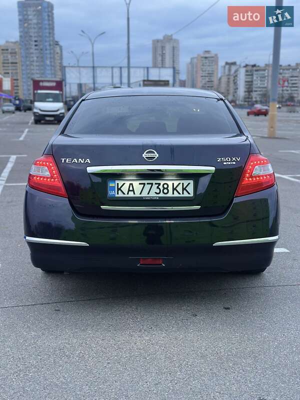 Седан Nissan Teana 2008 в Киеве
