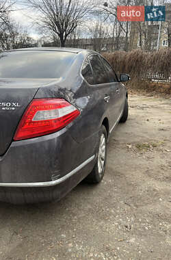 Седан Nissan Teana 2010 в Киеве