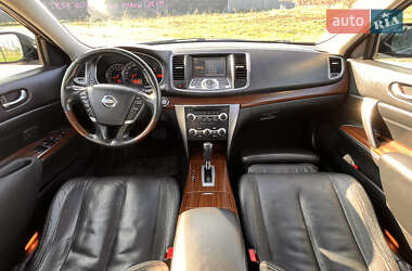 Седан Nissan Teana 2010 в 
