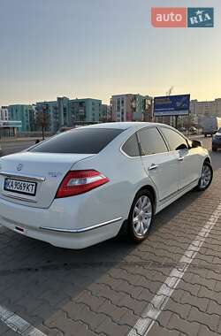 Седан Nissan Teana 2010 в Киеве