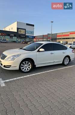 Седан Nissan Teana 2010 в Киеве