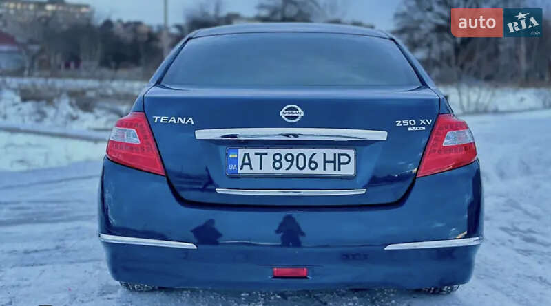 Седан Nissan Teana 2008 в Калуші