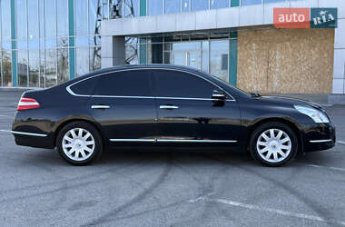 Седан Nissan Teana 2010 в 