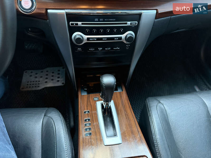 Седан Nissan Teana 2010 в Днепре
