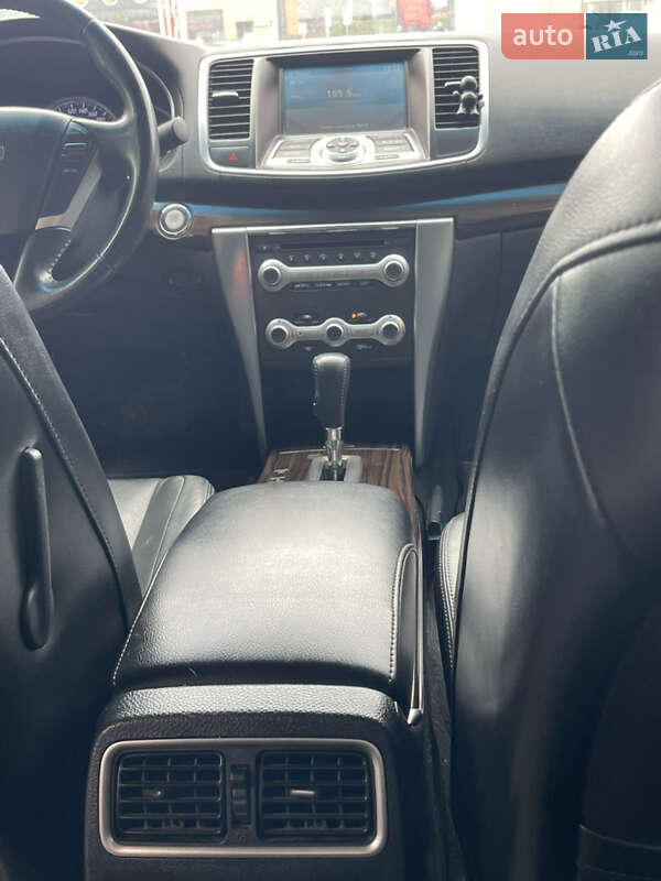 Седан Nissan Teana 2012 в Луцьку