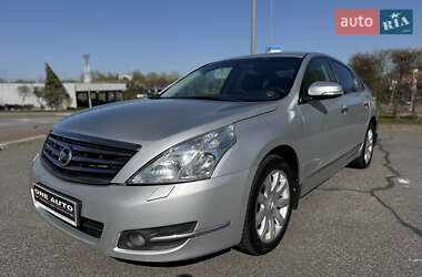 Седан Nissan Teana 2010 в 