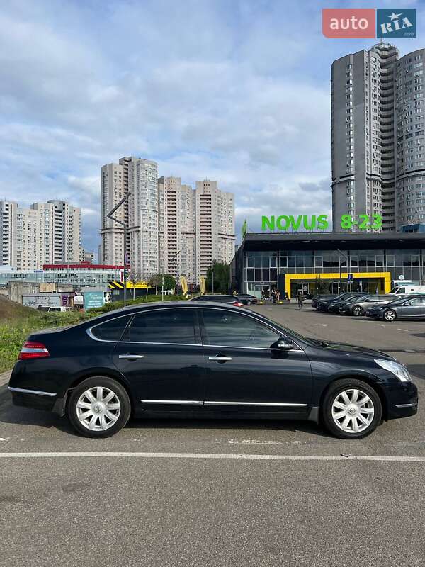 Седан Nissan Teana 2011 в Киеве