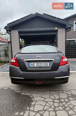 Седан Nissan Teana 2010 в 