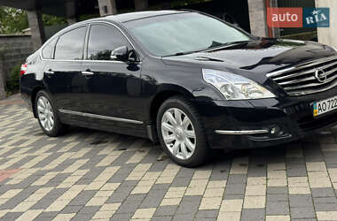 Седан Nissan Teana 2012 в 