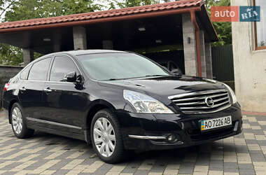 Седан Nissan Teana 2012 в 