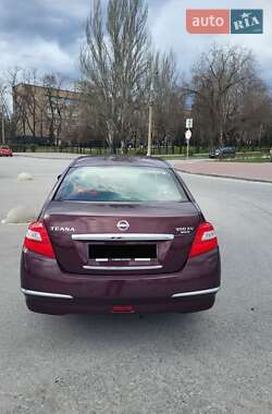 Седан Nissan Teana 2010 в 