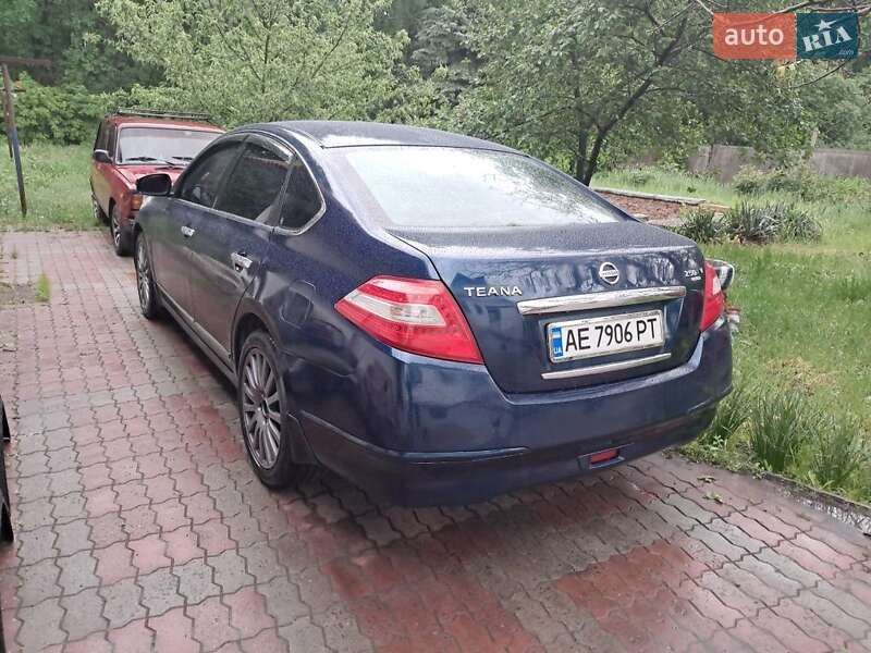 Седан Nissan Teana 2008 в Днепре