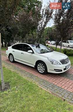 Седан Nissan Teana 2010 в Киеве