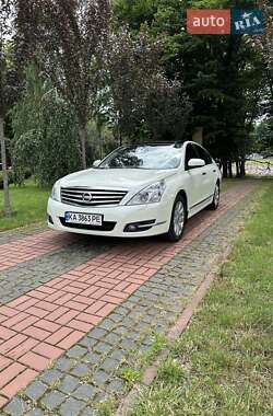 Седан Nissan Teana 2010 в Киеве