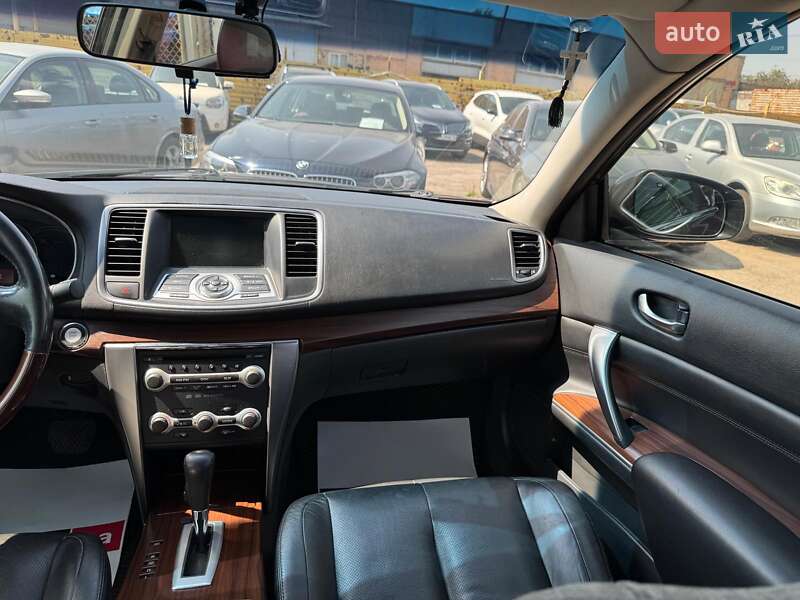 Седан Nissan Teana 2010 в Запоріжжі