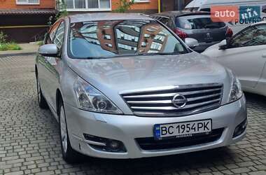 Седан Nissan Teana 2010 в Львове
