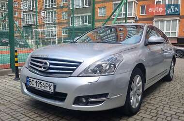 Седан Nissan Teana 2010 в 
