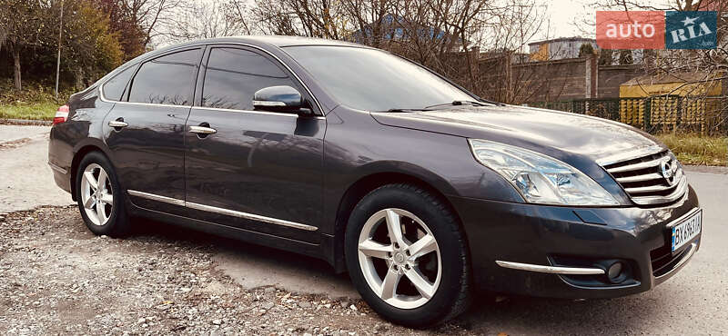 Седан Nissan Teana 2008 в Хмельницькому