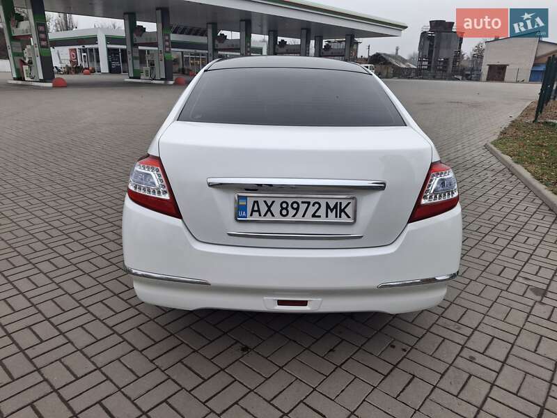 Седан Nissan Teana 2011 в Житомире