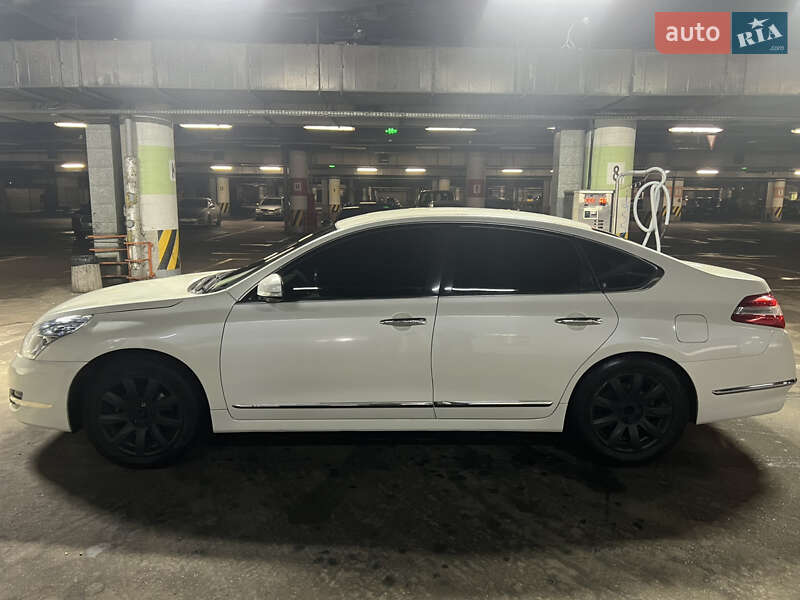 Седан Nissan Teana 2011 в Киеве