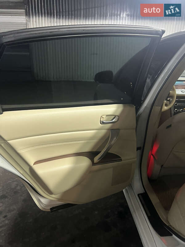 Седан Nissan Teana 2011 в Киеве