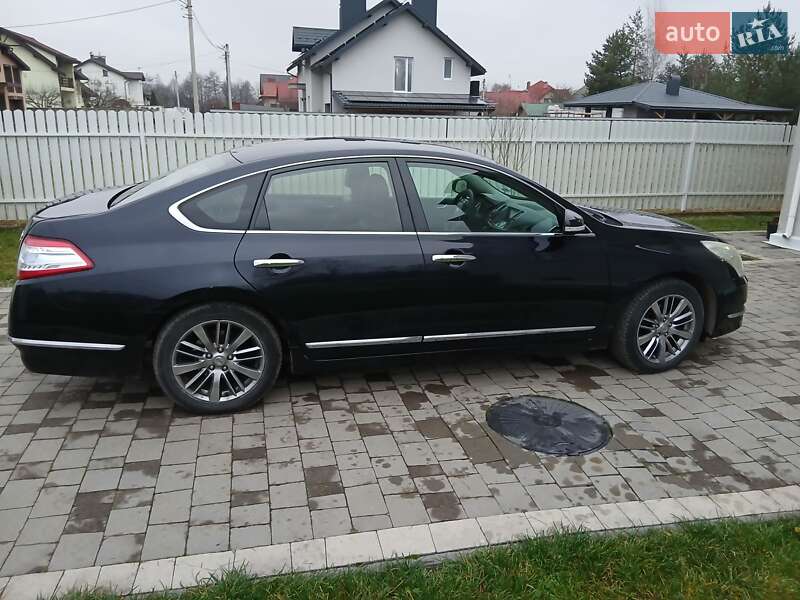 Седан Nissan Teana 2013 в Івано-Франківську