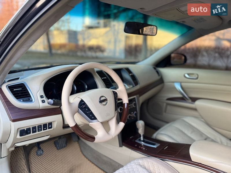 Седан Nissan Teana 2010 в Києві