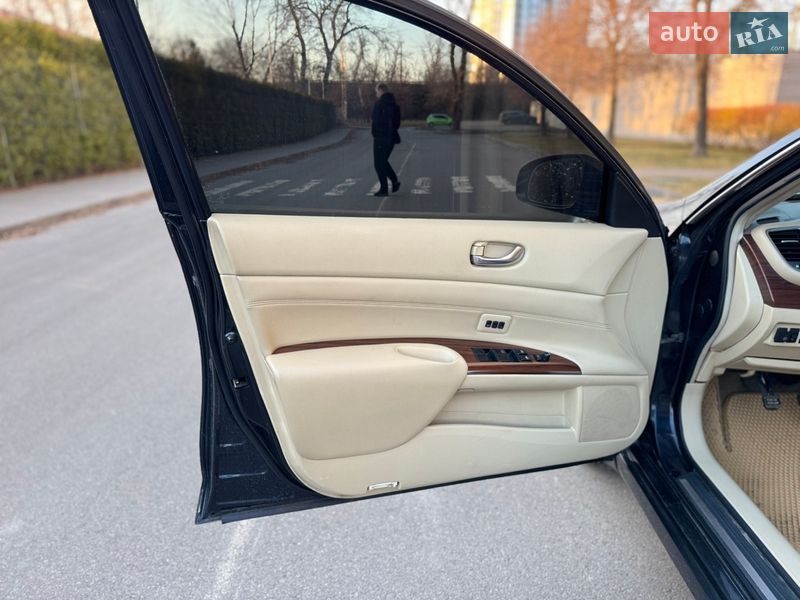 Седан Nissan Teana 2010 в Києві