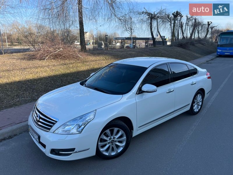 Седан Nissan Teana 2012 в Києві