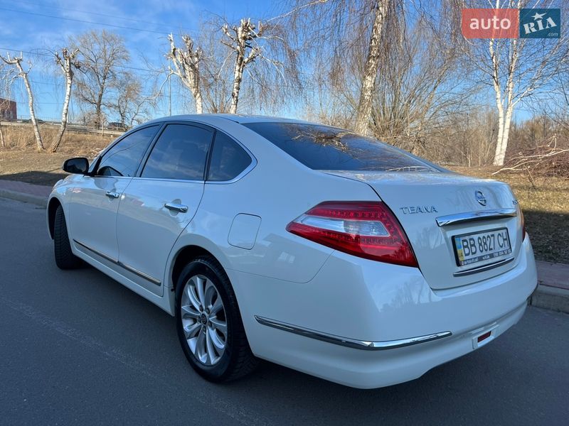 Седан Nissan Teana 2012 в Києві