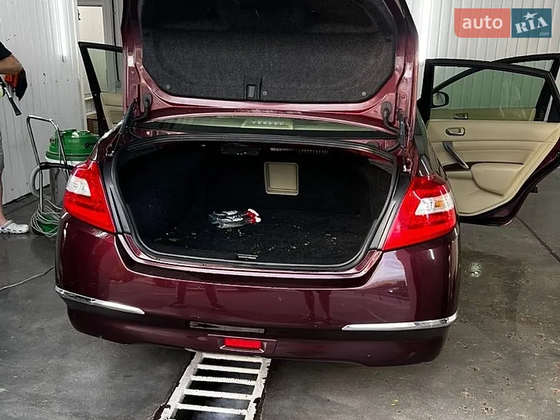 Nissan Teana