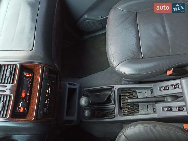 Внедорожник / Кроссовер Nissan Terrano II 1998 в Ровно