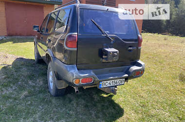 Внедорожник / Кроссовер Nissan Terrano II 2000 в Славском