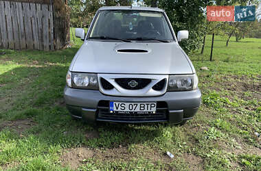 Позашляховик / Кросовер Nissan Terrano II 2001 в Косові